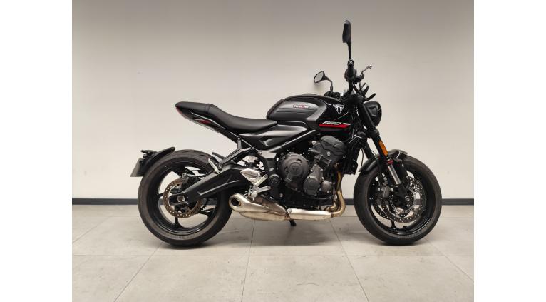 TRIUMPH TRIDENT 660