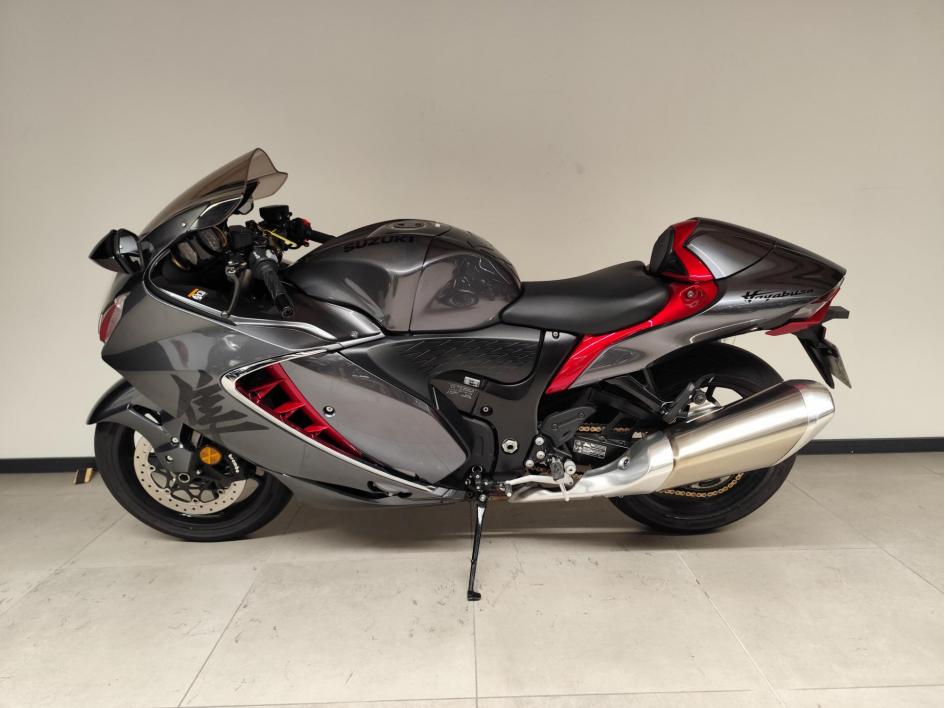 SUZUKI GSX-R 1340 HAYABUSA