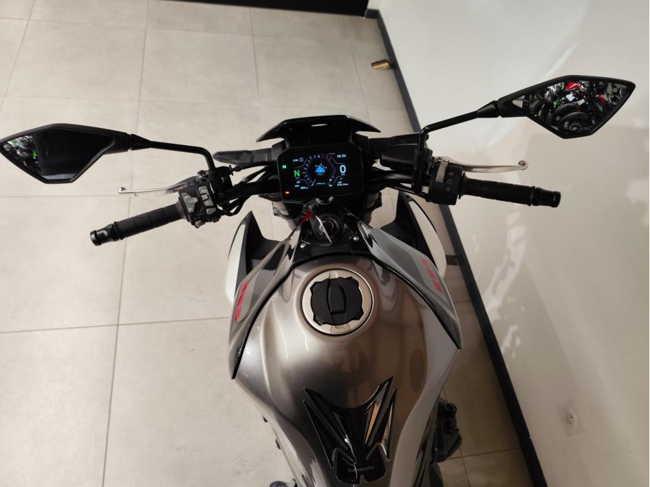 Z 900 A2 / 2025 / 750KMS / PACK PERF SHIFTER / 170€/mois 36mois avec assurance gva