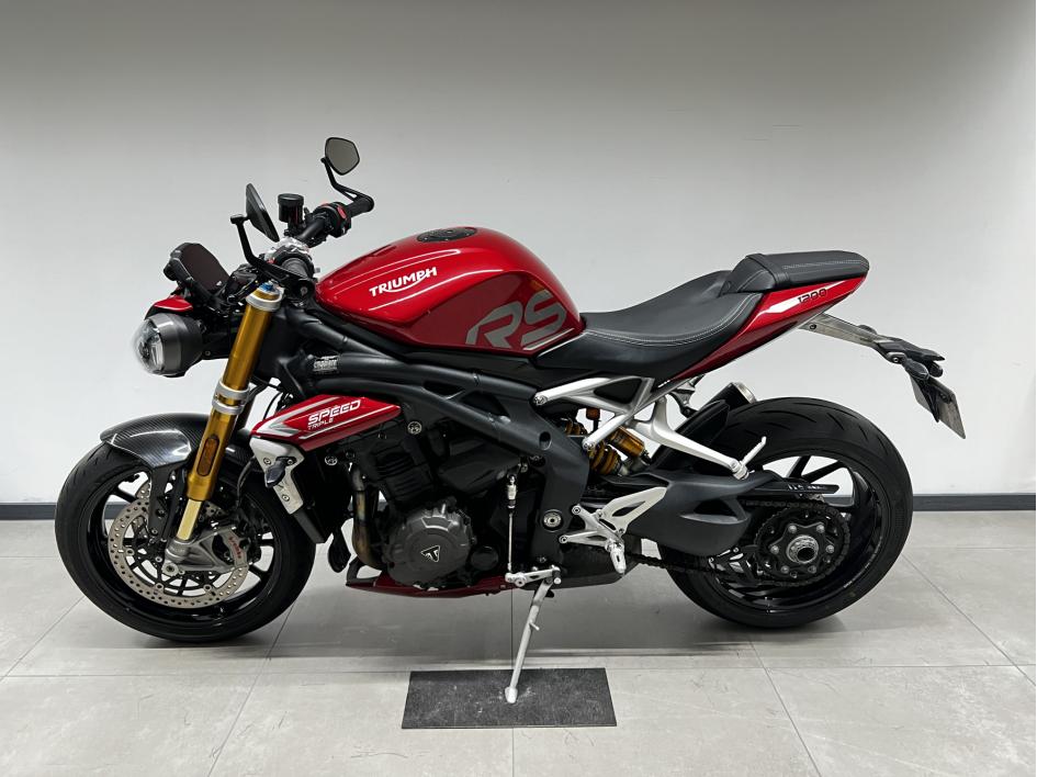 TRIUMPH SPEED TRIPLE 1200 RS