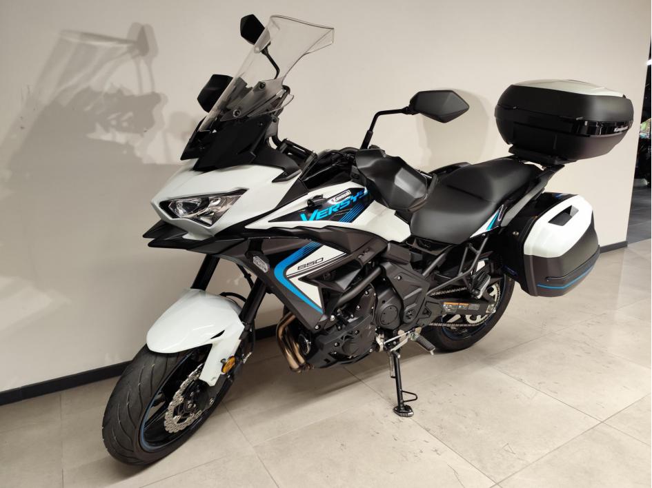 VERSYS 650 A2 / 350KMS / 2025 / PACK VALISES TOP CASE