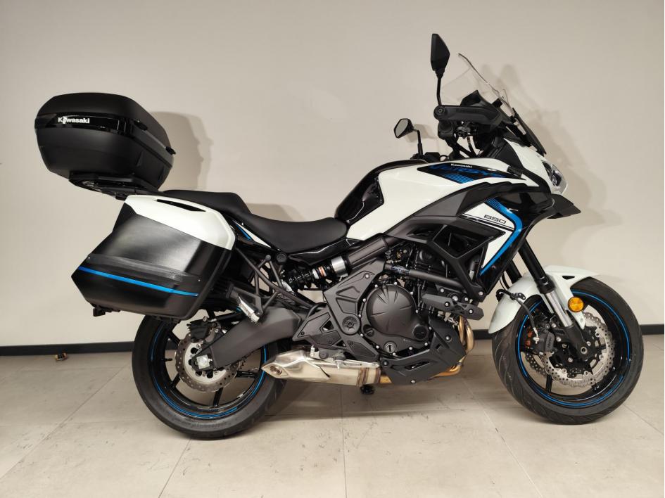 VERSYS 650 A2 / 350KMS / 2025 / PACK VALISES TOP CASE