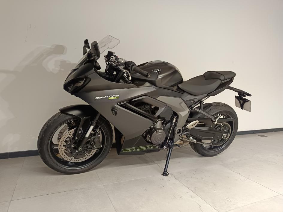 TRIUMPH DAYTONA 660