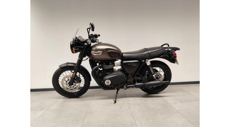 TRIUMPH BONNEVILLE T100 900