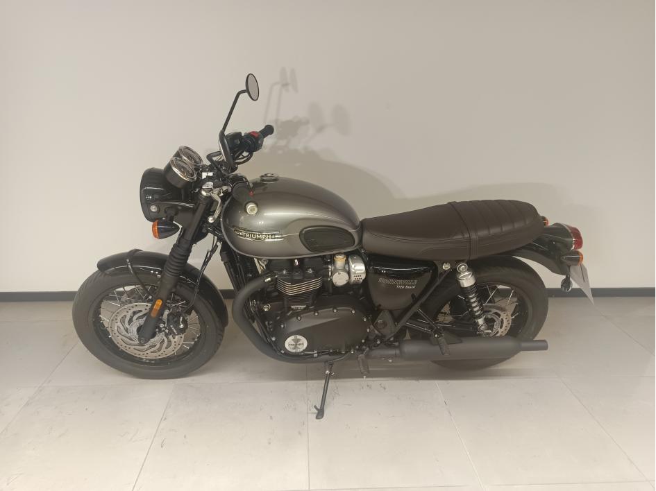 TRIUMPH Bonneville T120 Black