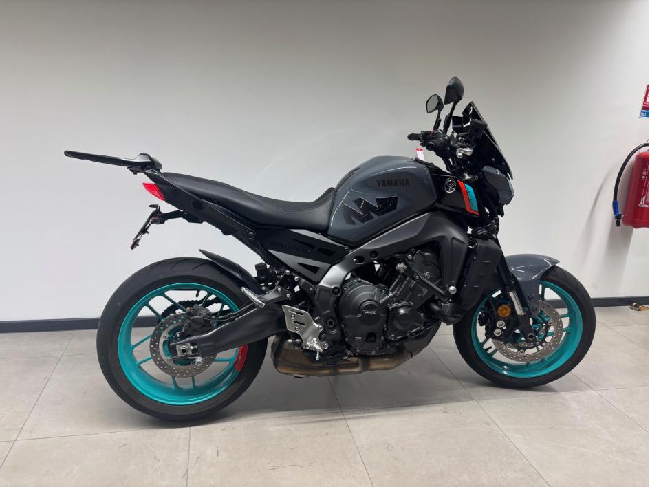 YAMAHA MT09 / 2022 