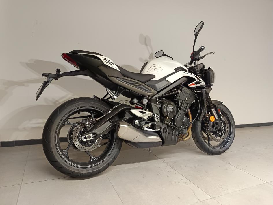 TRIUMPH STREET TRIPLE 765 R A2