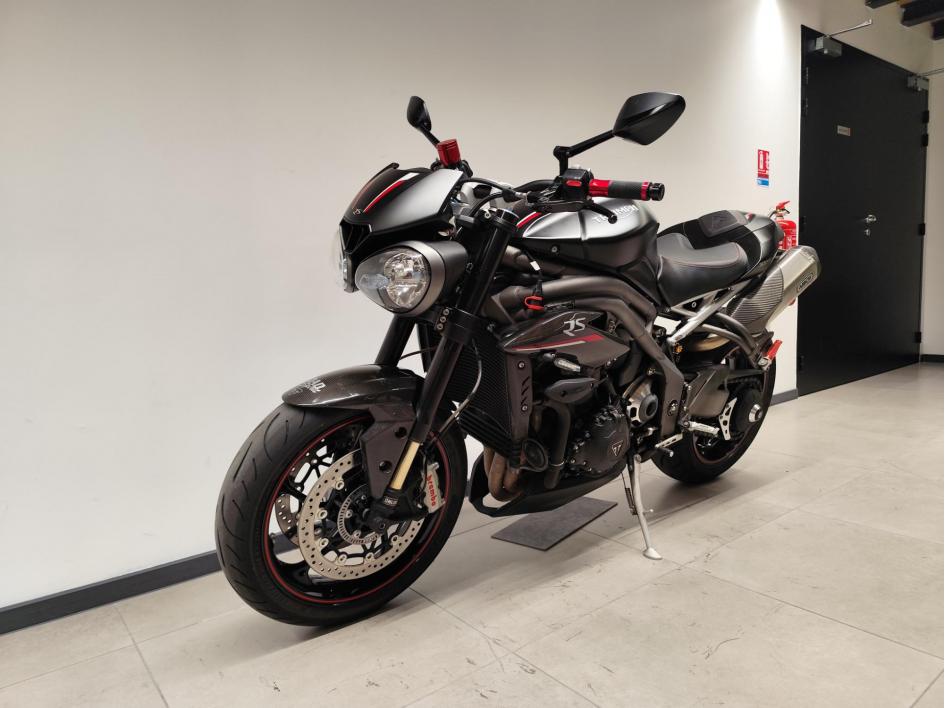 TRIUMPH SPEED TRIPLE 1050 RS