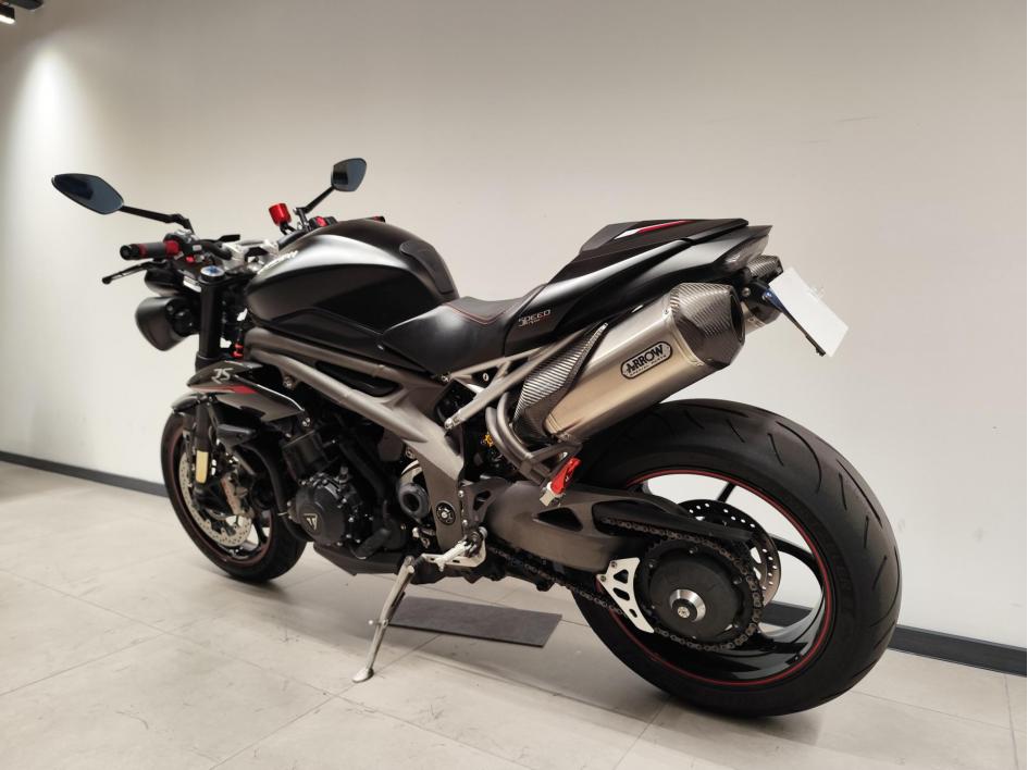 TRIUMPH SPEED TRIPLE 1050 RS