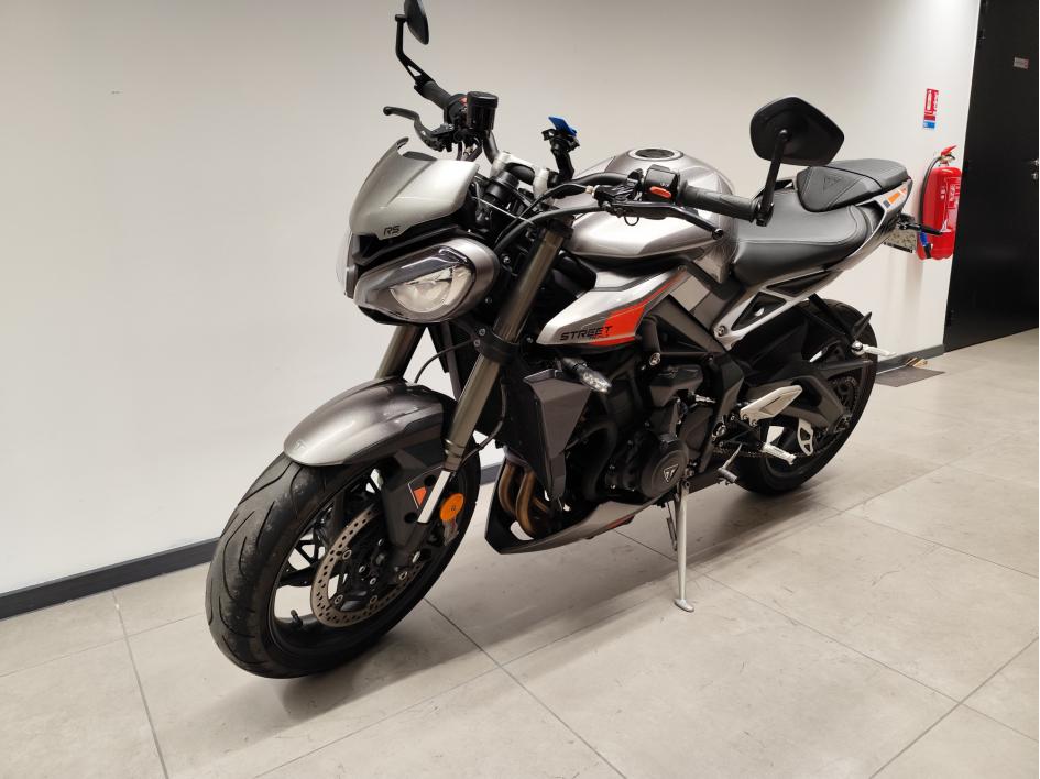 TRIUMPH STREET TRIPLE 765 RS / 2023 / 9.000 km 