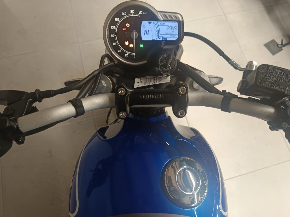 TRIUMPH SPEED 400